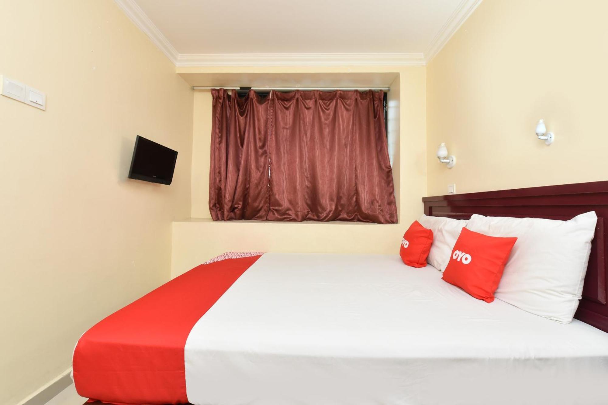 Super Oyo 90562 J Hotel Pj Petaling Jaya Exterior photo