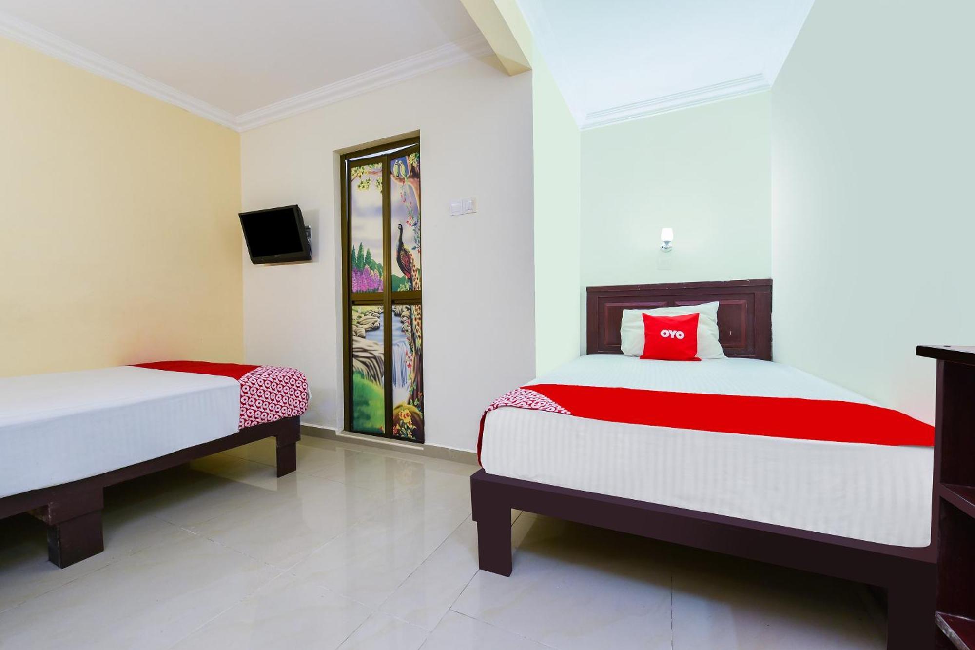 Super Oyo 90562 J Hotel Pj Petaling Jaya Exterior photo